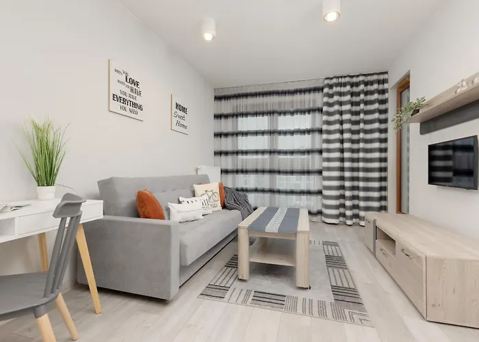 Lazurowa Street Warsaw Parking & Balcony By Noclegi Renters