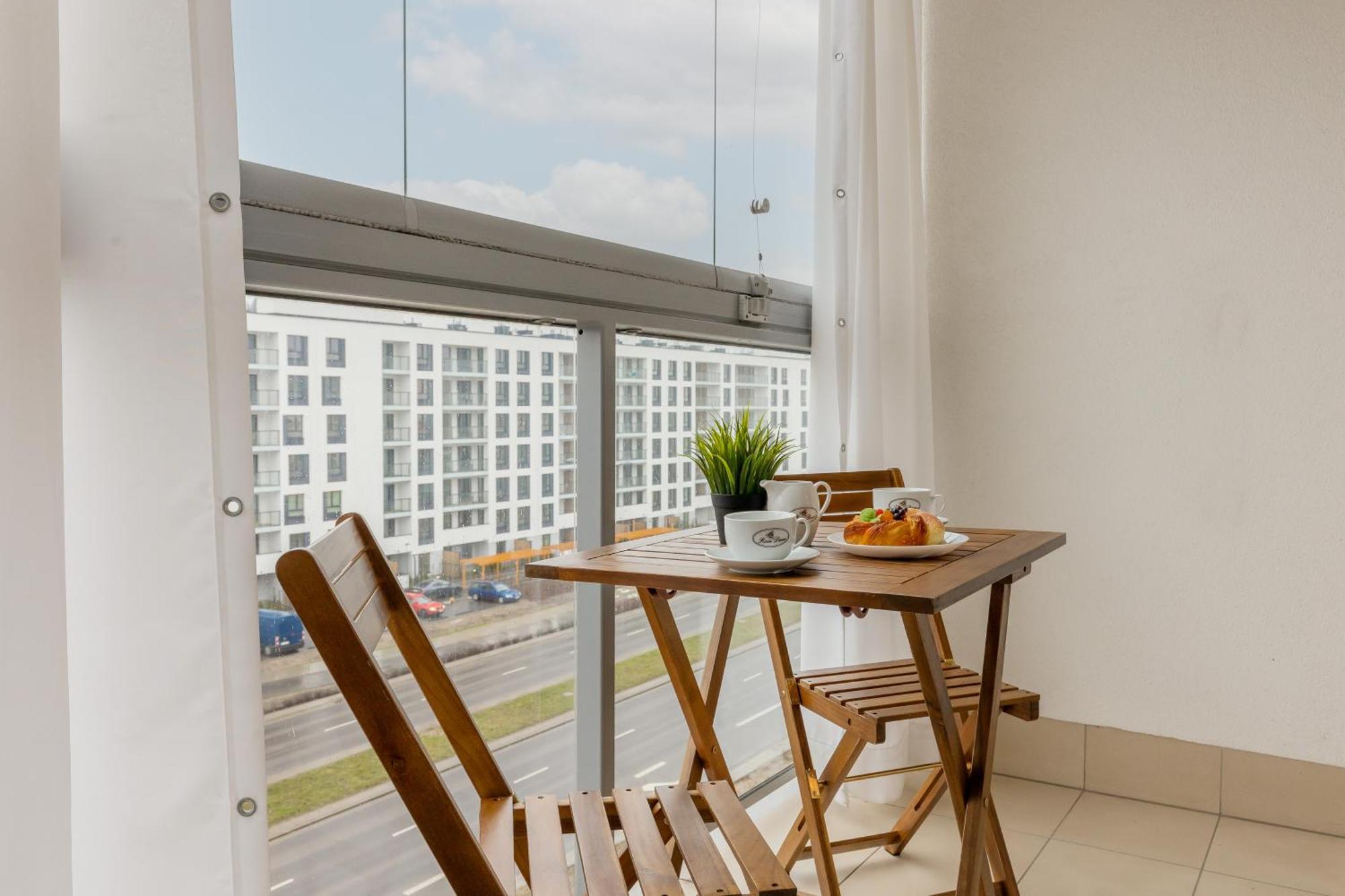 Lazurowa Street Parking & Balcony By Renters Apartment