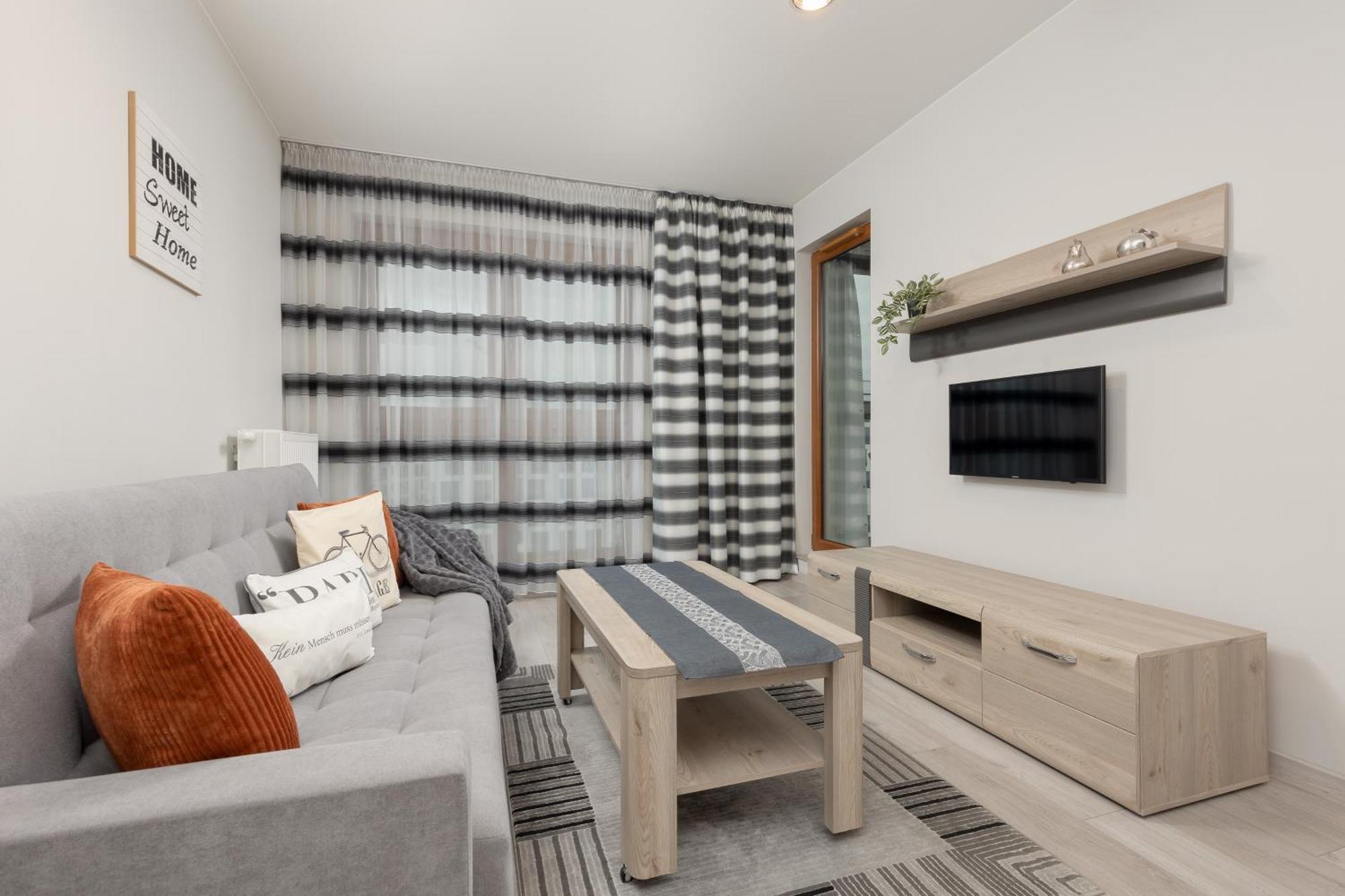 Apartment Lazurowa Street Parking & Balcony By Renters Warsaw