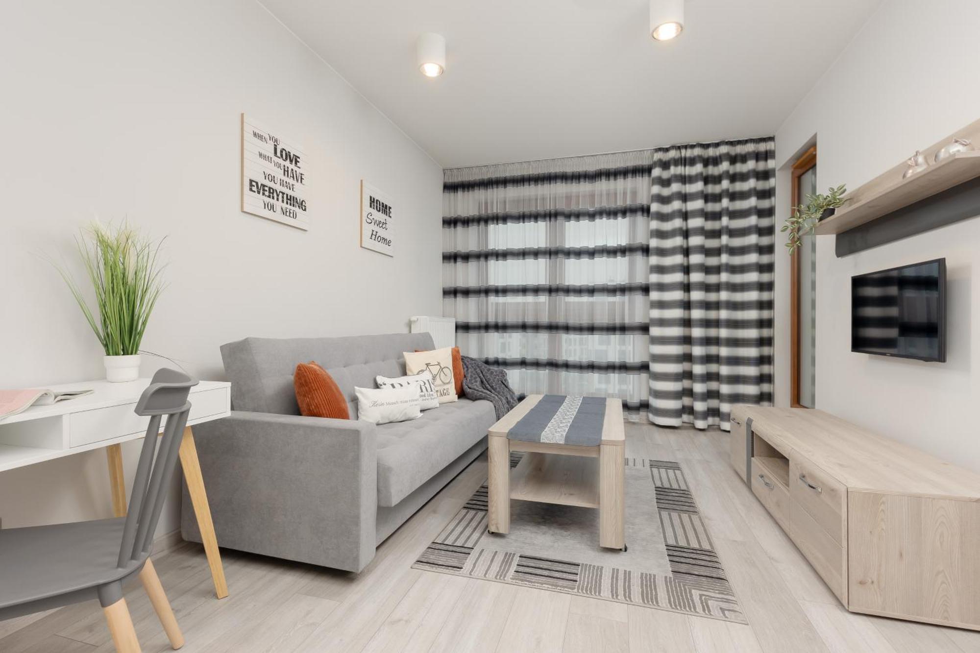 Apartment Lazurowa Street Parking & Balcony By Renters *